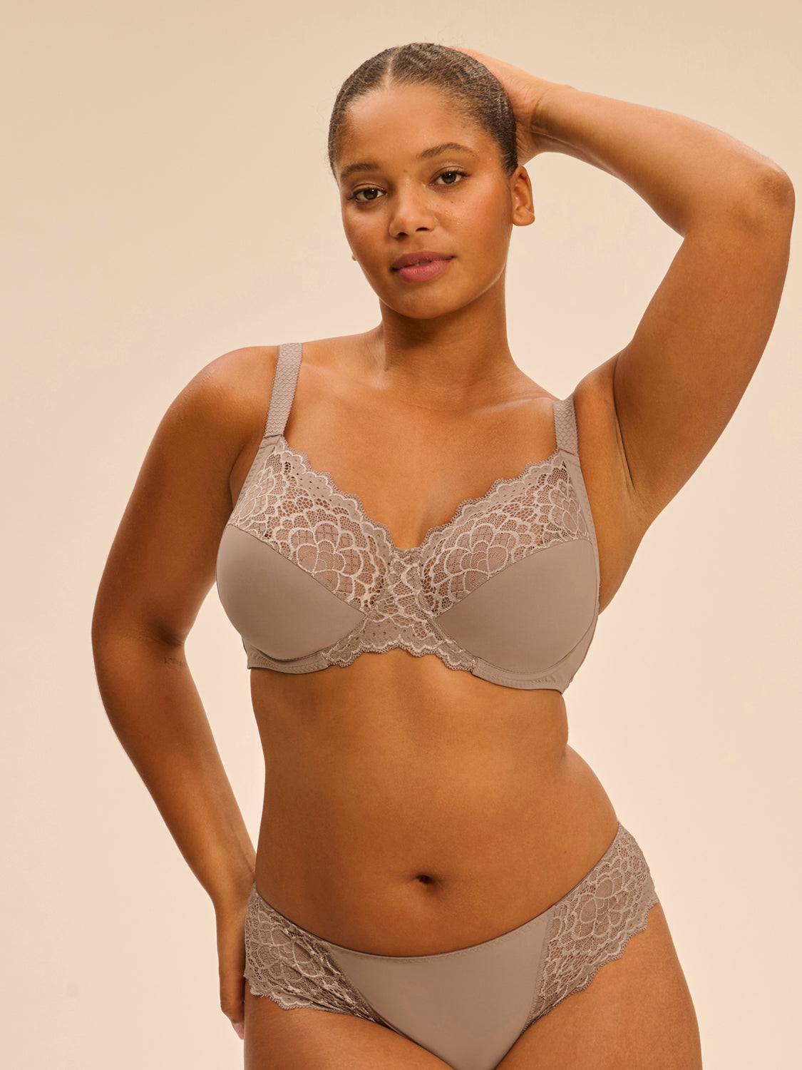 Soutien-gorge avec armature emboitant - Grège