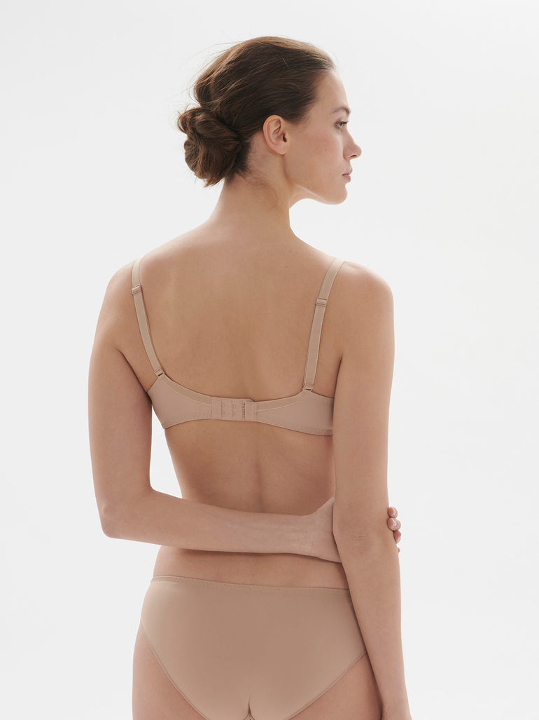 Soutien-gorge avec armatures décolleté plongeant - Peau