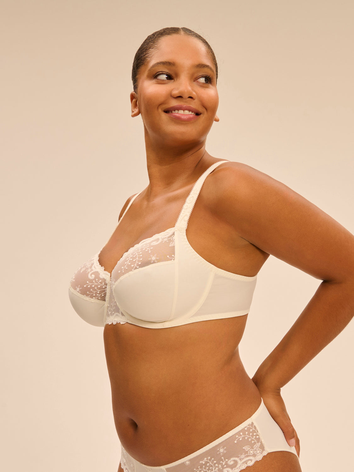 Soutien-gorge emboîtant pour poitrine généreuse - Naturel