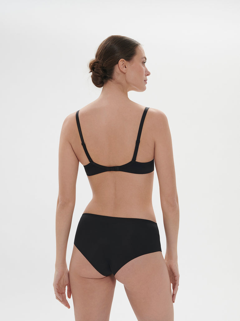 Soutien-gorge avec armatures décolleté plongeant - Noir