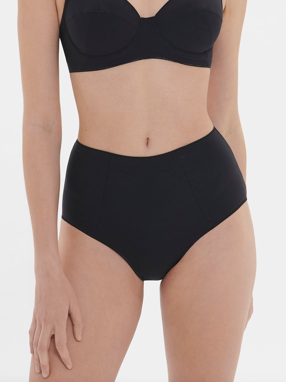 Culotte haute Taille 1 SIMONE-PÉRÈLE Suzanne Noir | UK Culotte haute Taille 1 SIMONE-PÉRÈLE Suzanne Noir | UK