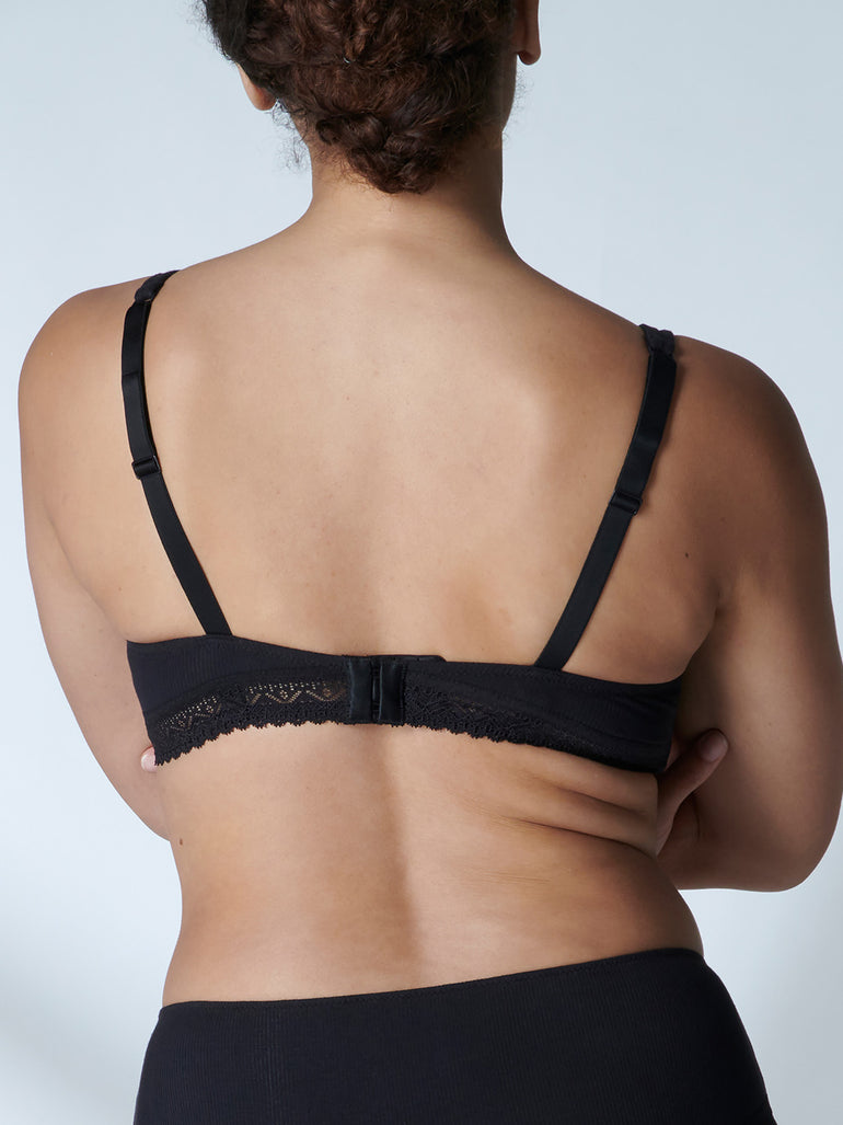 Soutien-gorge avec armatures décolleté plongeant - Noir